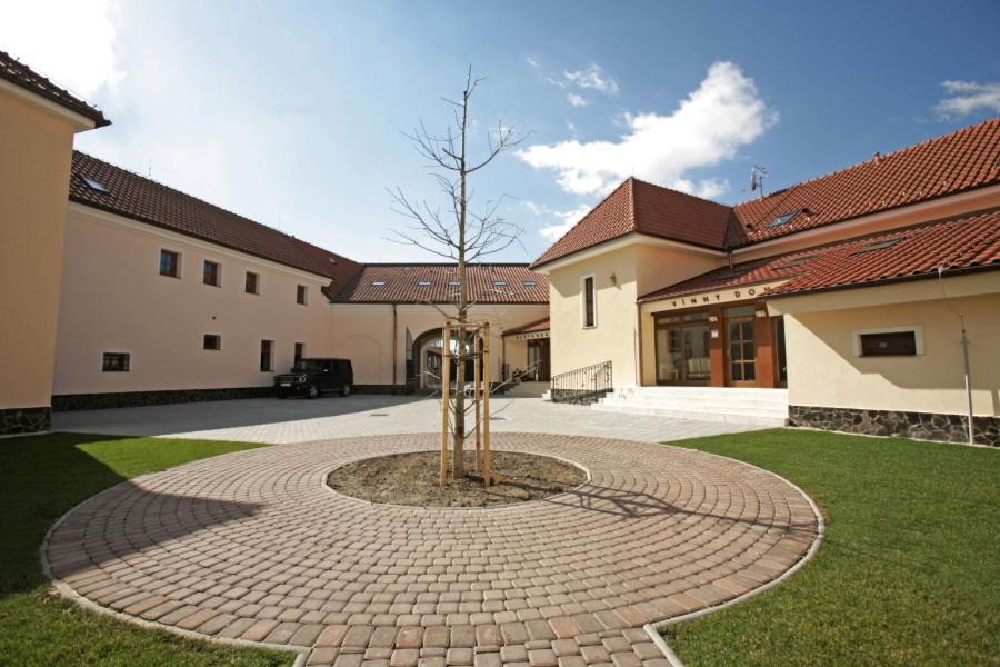 Chateau Krakovany Exterior photo
